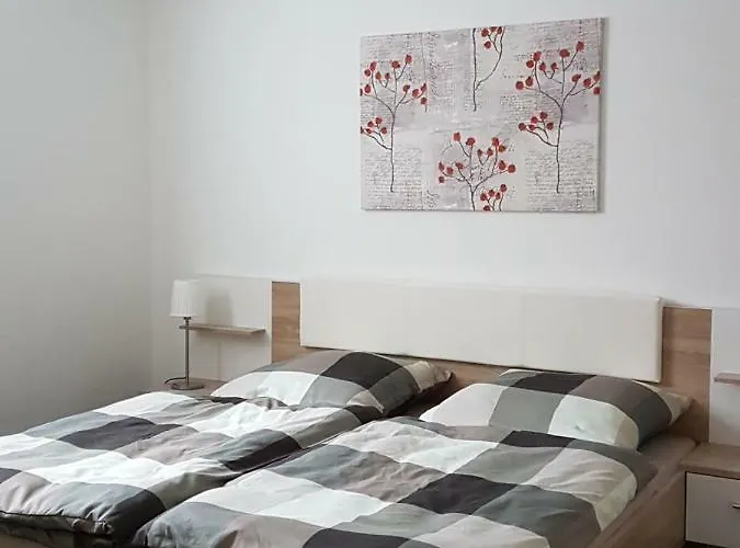 Vakantiehuis Gemuetliche Ferienwohnung, Laendlich Und Stadtnah, Ruhig Gelegen *